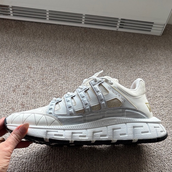 Versace Cream Sneakers with Greek Key Pattern - Picture 4 of 4